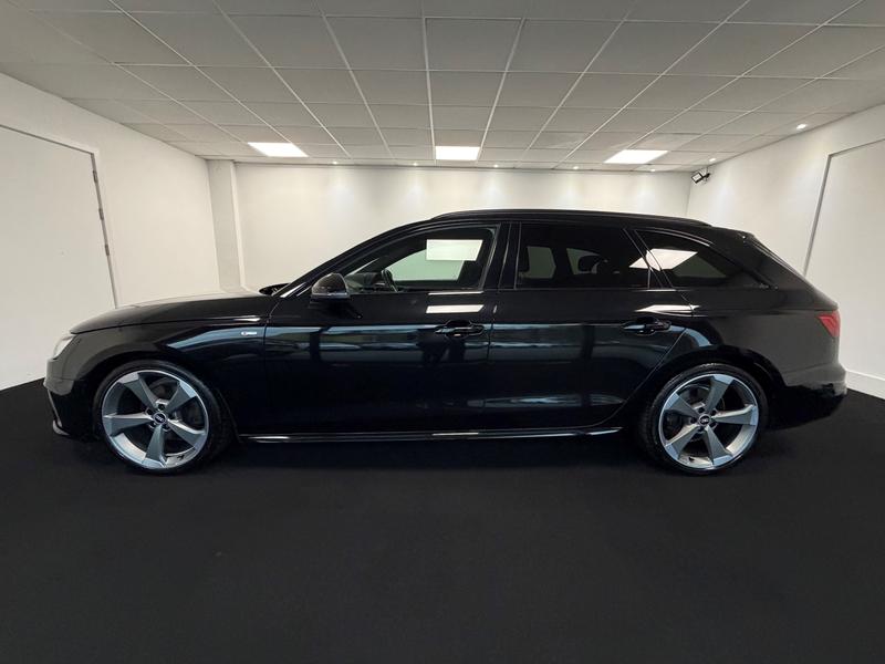Audi A4 Avant Photo e5133ab7-d779-4c79-aea9-245117289525.jpg