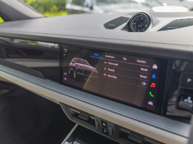 PORSCHE Cayenne Photo 16