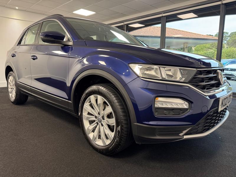 Volkswagen T-Roc Photo e52ff687-5a5c-4c87-b9eb-eb20ea517b6e.jpg