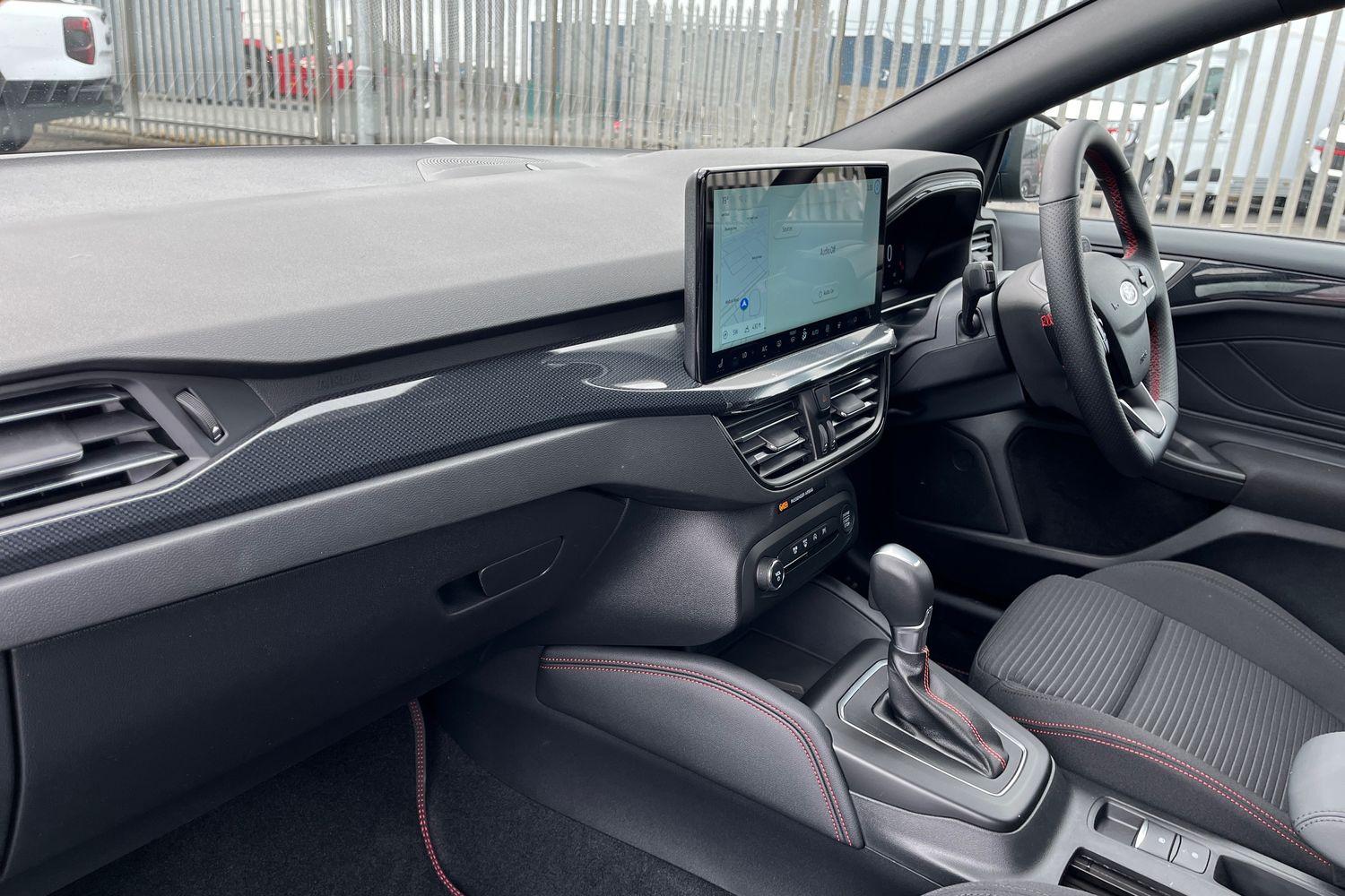 Ford FOCUS Photo 17