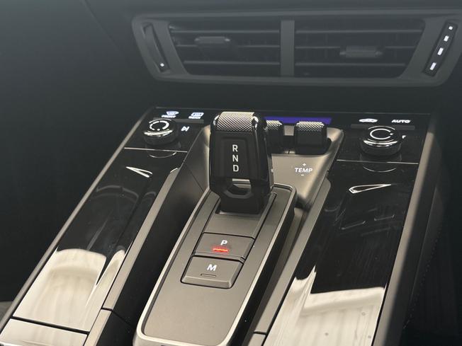 PORSCHE 911 Photo 20