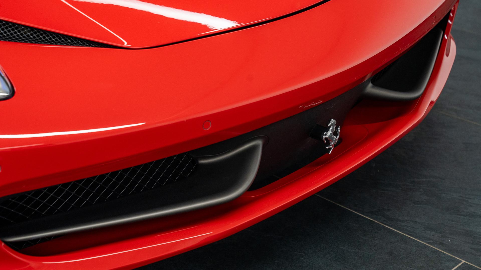 Ferrari 458 Photo e5838e8b-344b-430c-a514-0f0dd6c4e7a4.jpg