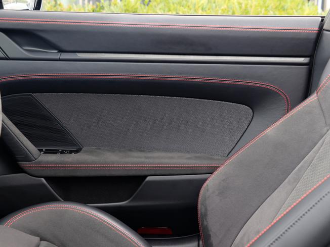 PORSCHE 911 Photo 33