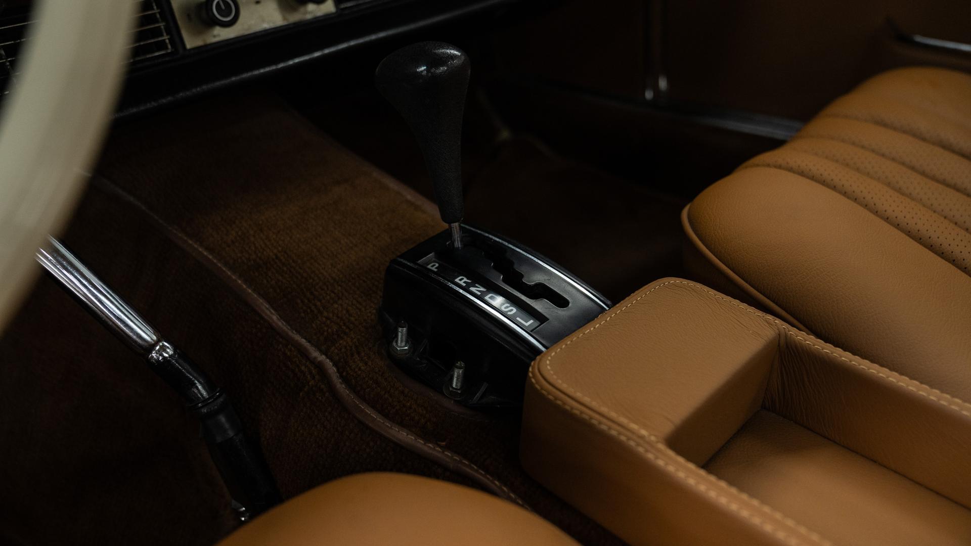 Mercedes-Benz 280 SL Photo e5ba8cef-1cd0-468b-82b9-08002d9f46c0.jpg