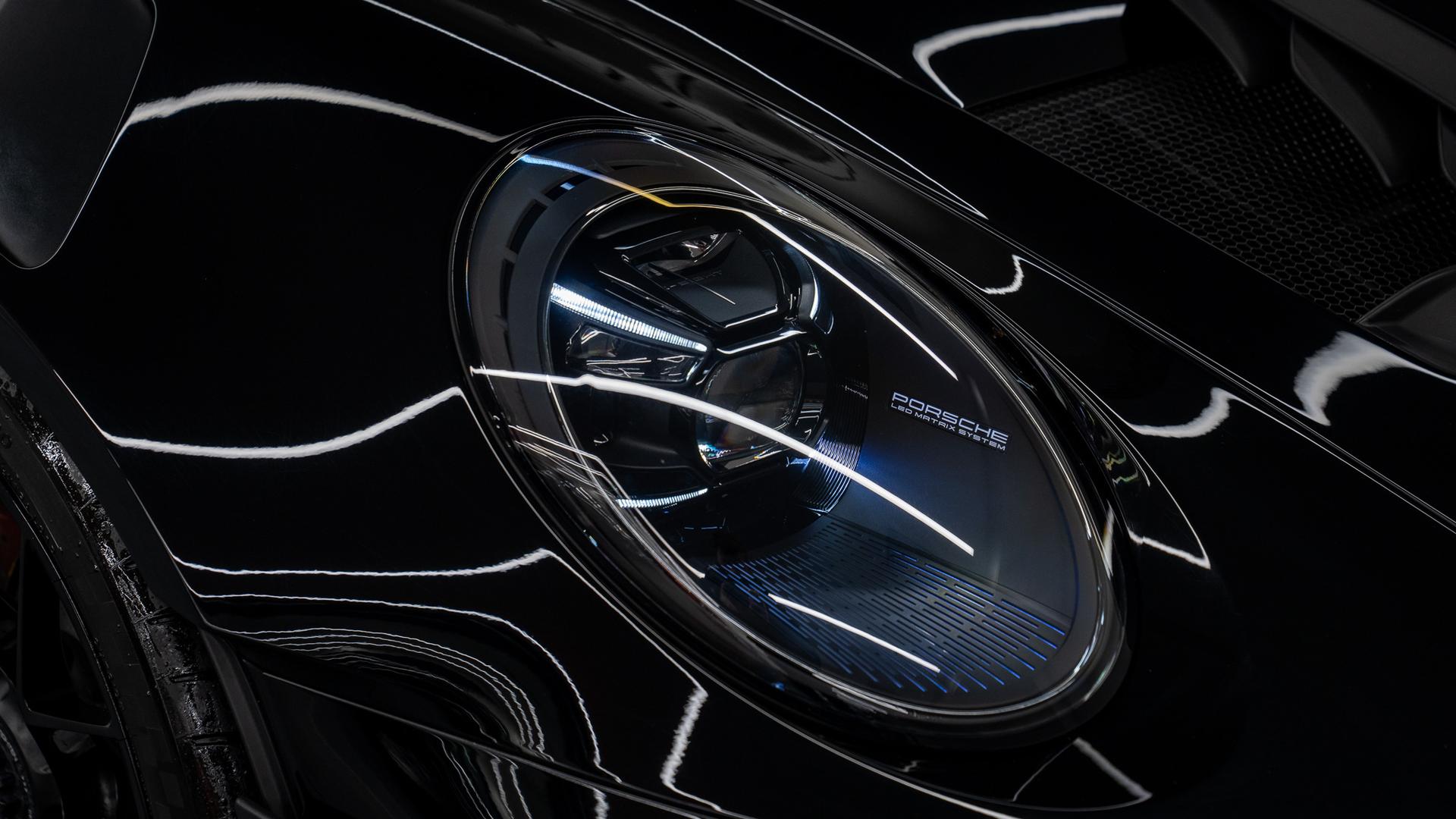 Porsche 911 Photo e5c328e2-77a8-4e1d-8b03-dbd224251a43.jpg