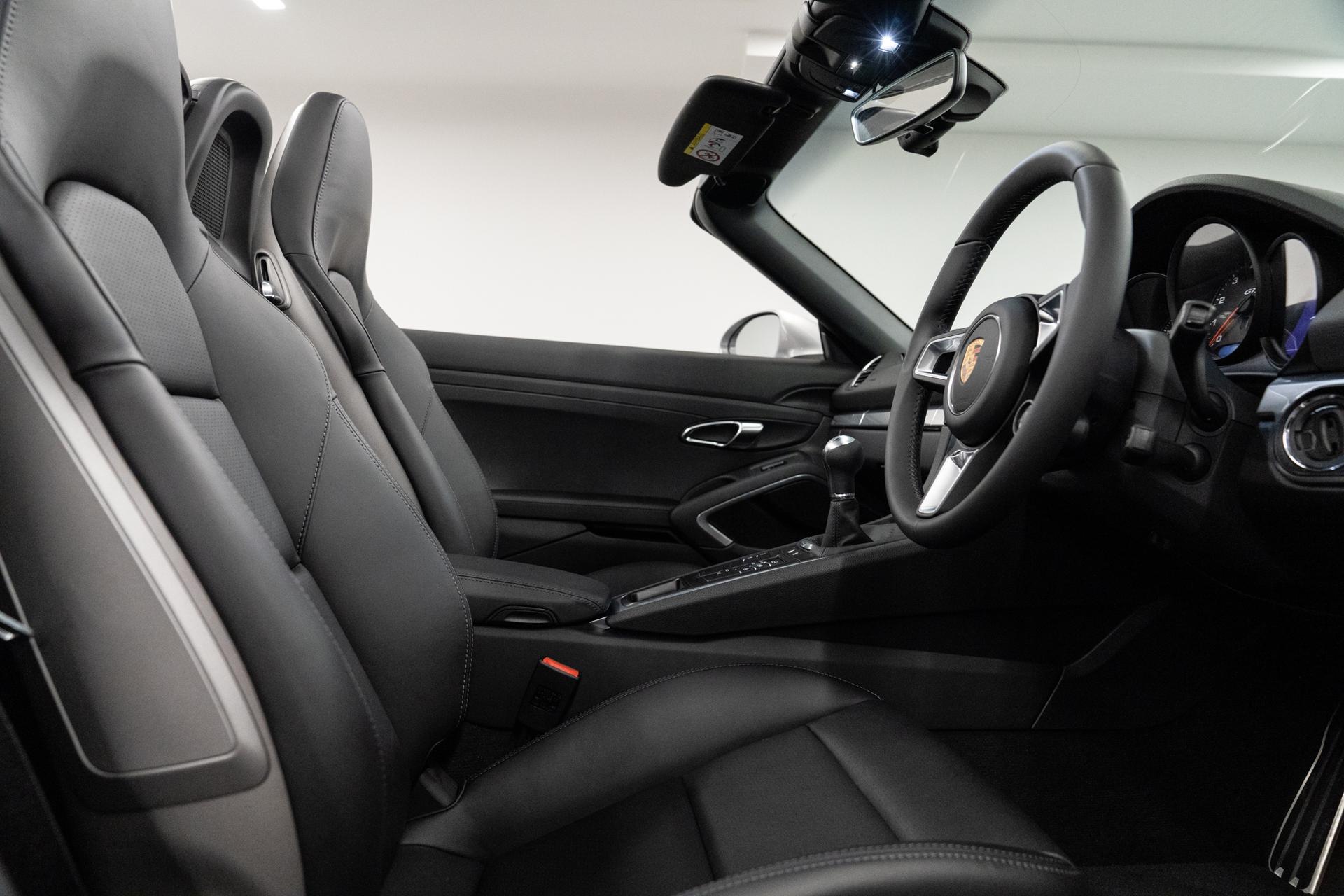 Porsche 718 Photo e5d06c1c-e385-4a29-a02e-c9042a1d728c.jpg
