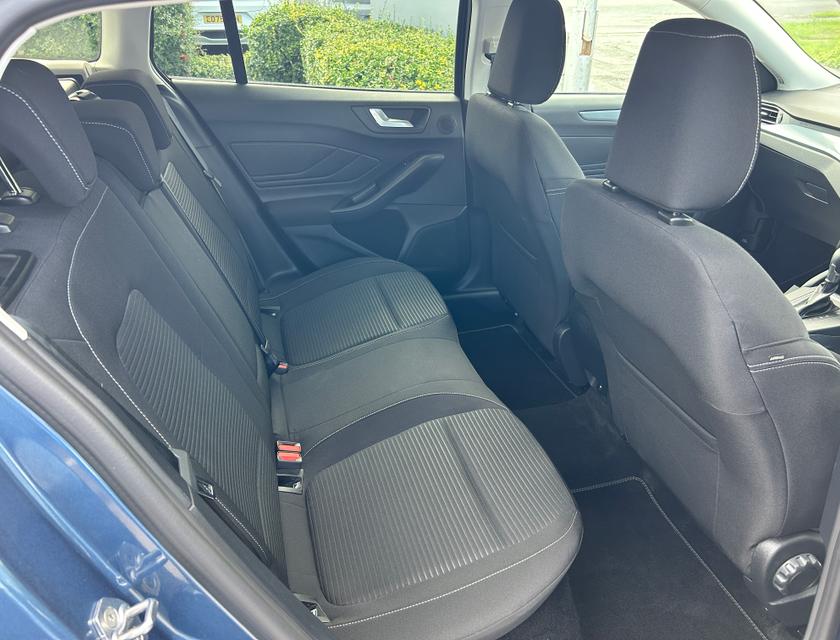 Ford Focus Photo e5d28139-786b-4aad-a99e-7abf933a600e.jpg