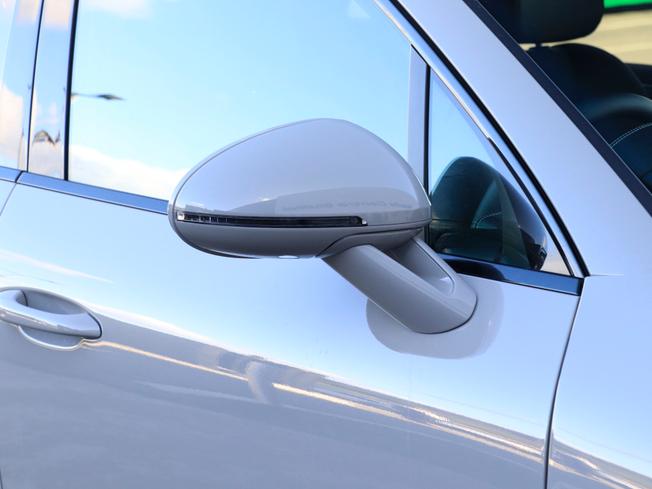 PORSCHE Macan Photo 12