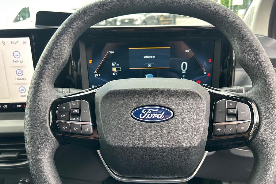 Ford E-TRANSIT COURIER Photo e5e78048-7cc7-4630-962f-526cd312de4e.jpg