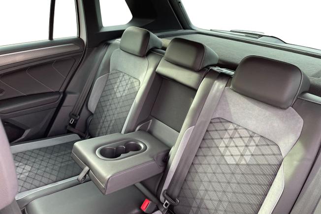 VOLKSWAGEN Tiguan Photo 11