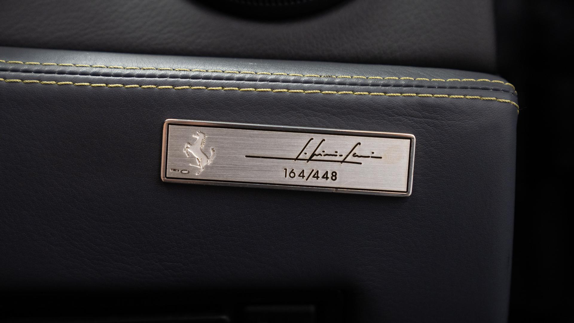Ferrari 550 Barchetta Pininfarina Photo e5ee314f-f66a-4df3-9d55-65ad47fdcdf1.jpg