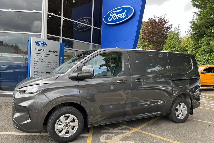 Used Ford TRANSIT CUSTOM NEWCUSTOM4 25