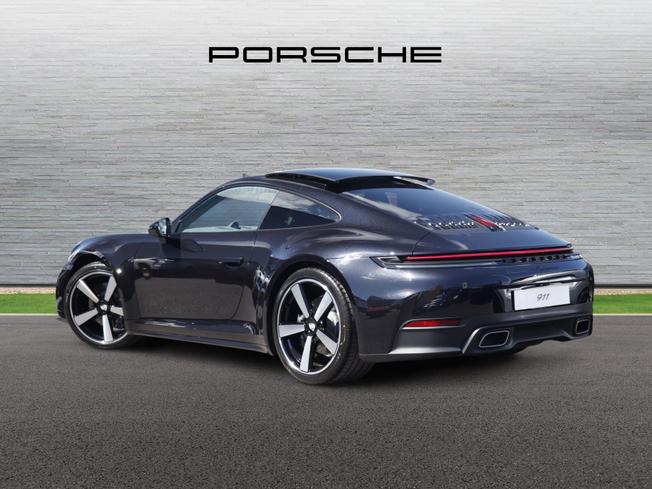 PORSCHE 911 Photo 2