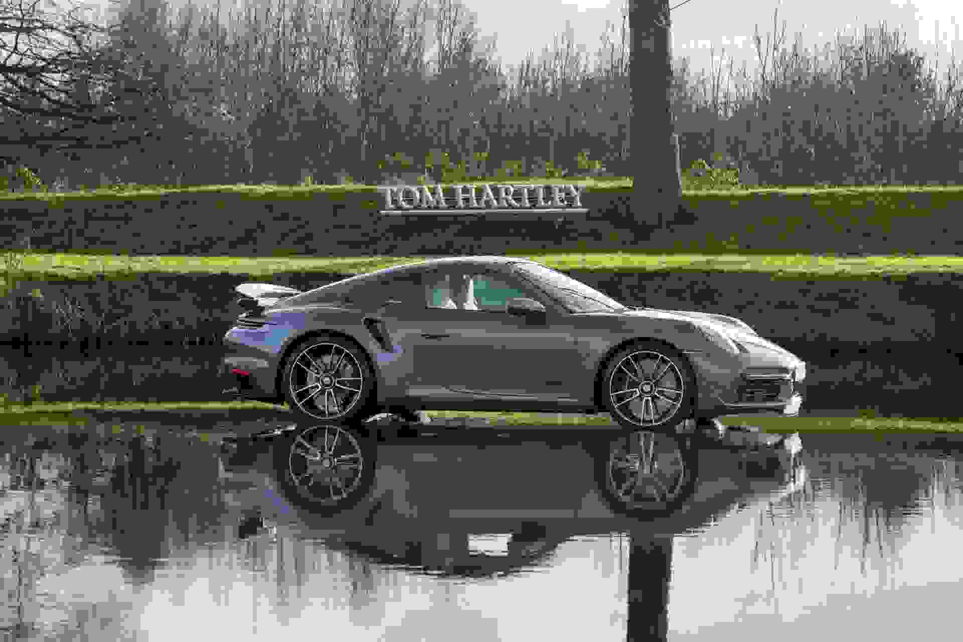 Porsche 911 TURBO S PDK Photo e6006d53-a1a5-44ad-af47-363115c0b293.jpg