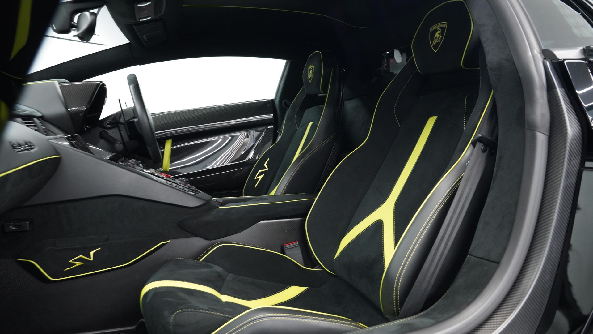 LAMBORGHINI Aventador Photo e60f9677-b0c7-48f0-8273-4508d9973cbc.jpg