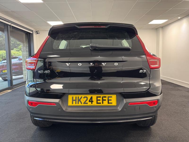 Volvo XC40 Photo e61515d4-7f74-4e2a-9f0c-07b32de385cf.jpg