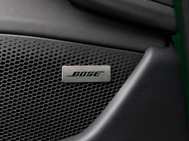PORSCHE Taycan Photo 34