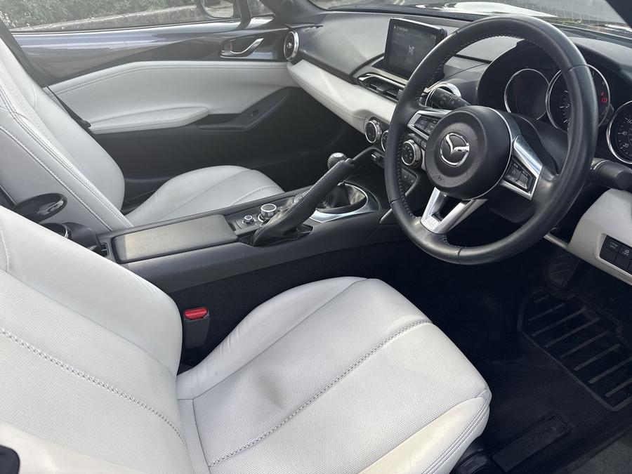 Mazda MX-5 RF Photo e63f65d7-074a-44fc-856a-2ae9d4226a74.jpg