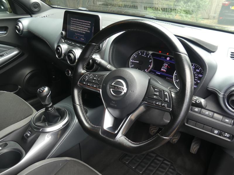 Nissan Juke Photo e64afa61-452f-4ac2-8171-371894a0cf97.jpg