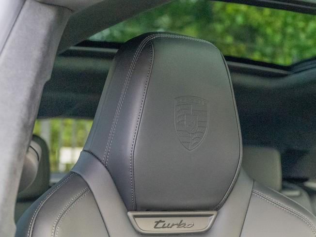 PORSCHE Macan Photo 12