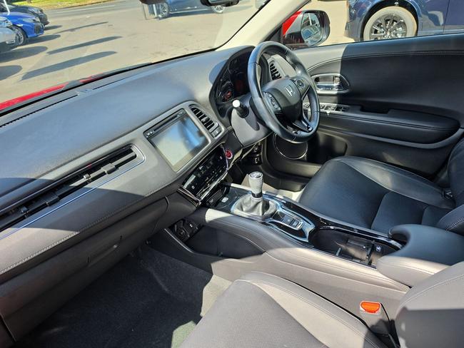 Honda HR-V Photo e65ab868-a2da-47e2-b6a8-e3cf39a25a4e.jpg