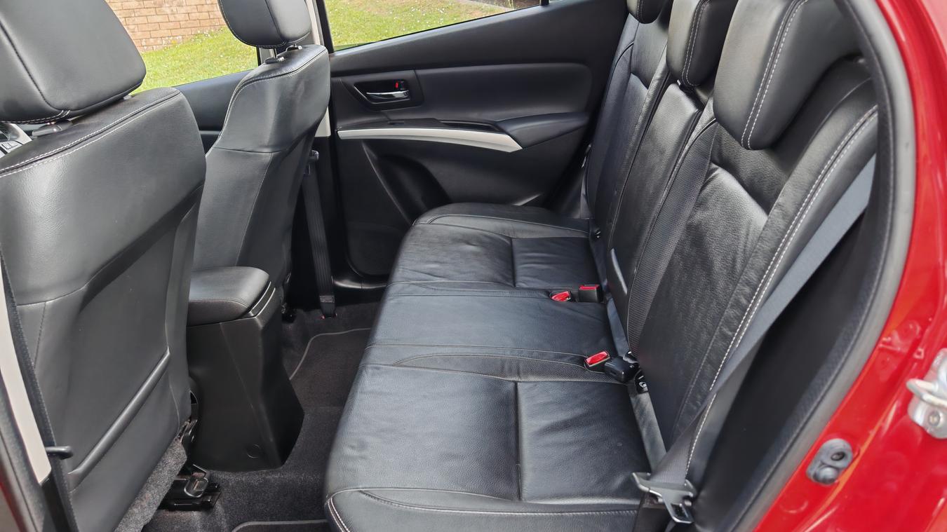 Used Suzuki SX4 S-Cross KL19KWX 18