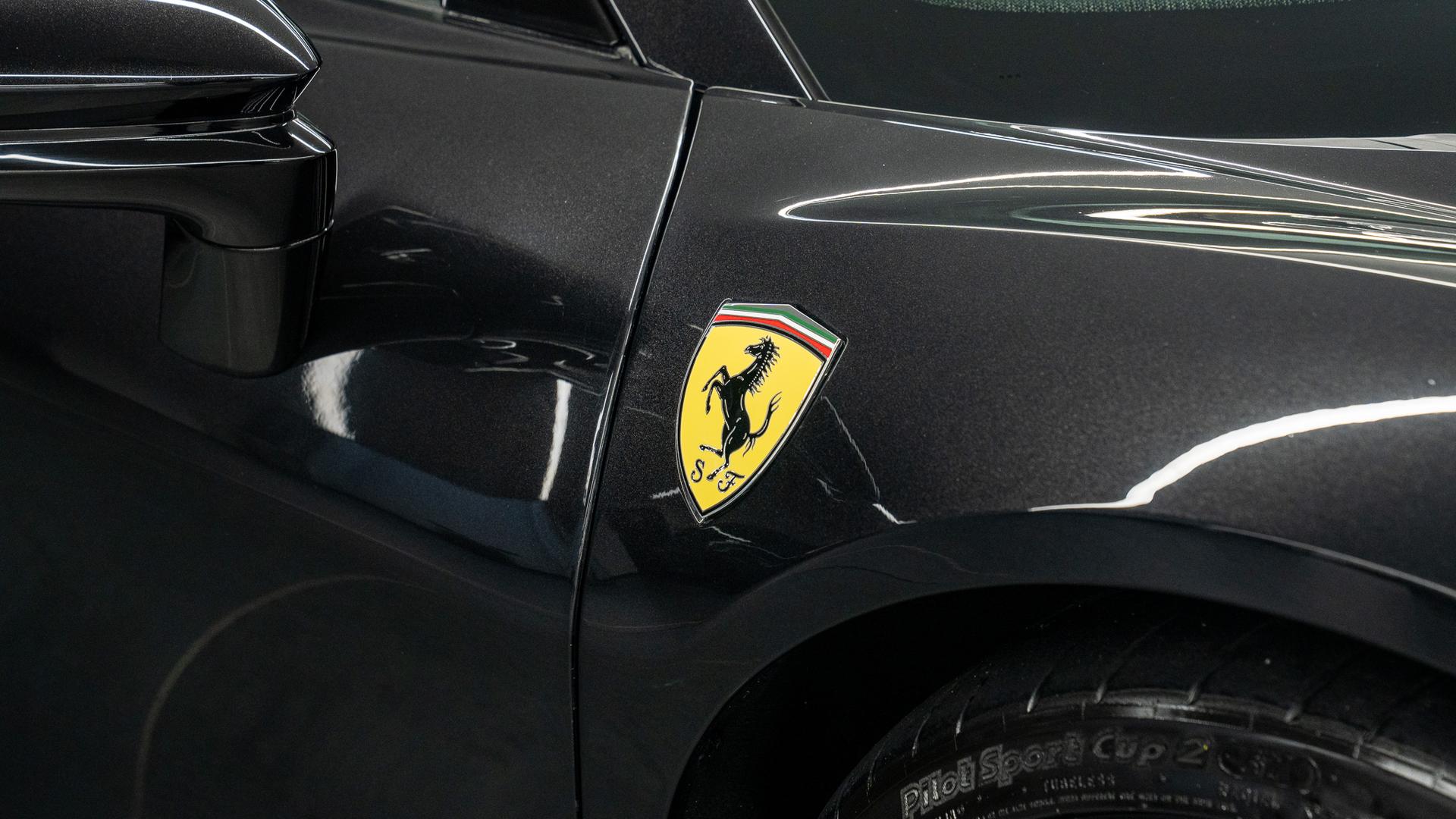 Ferrari SF90 Photo e66d7871-2f9d-489a-bda4-5eb3daf660c3.jpg