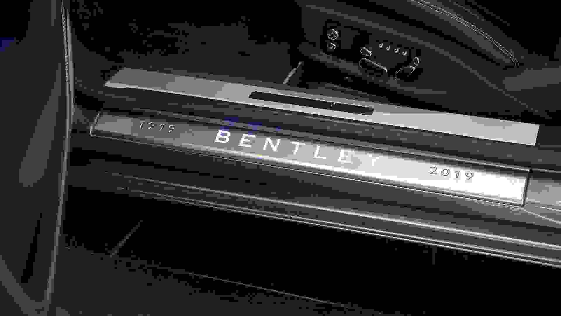 Bentley CONTINENTAL Photo e67644f8-9f2a-459d-b008-58efe0cae95a.jpg