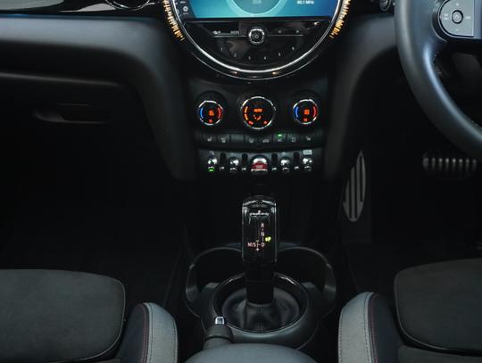 MINI Hatch Photo e67f9c82-f2e4-4c11-b3e2-68118a7e45e0.jpg