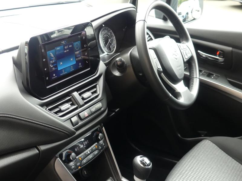 Suzuki S-Cross Photo e687eac6-ef68-4dcf-871f-5197e594bfca.jpg