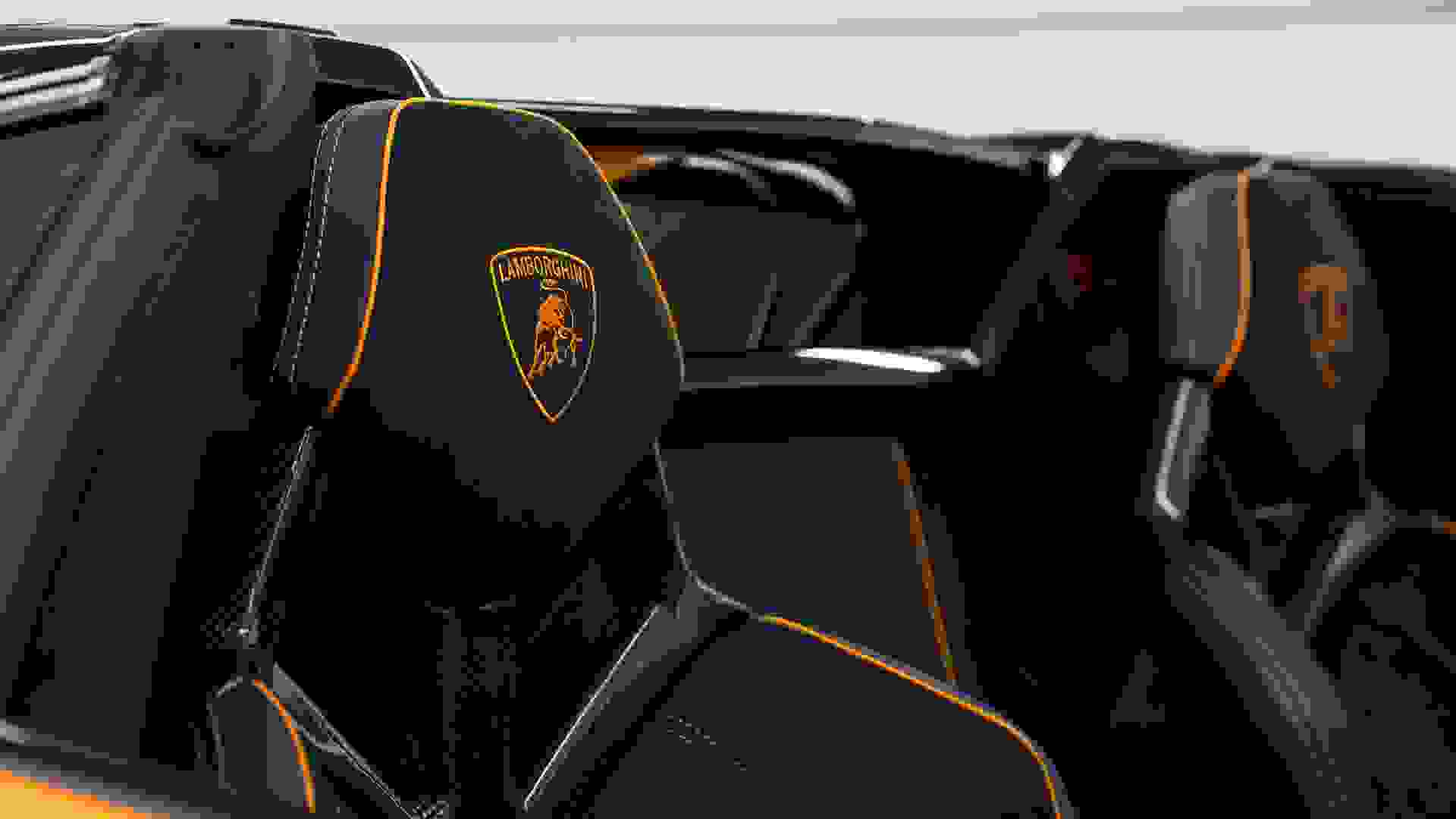 Lamborghini AVENTADOR SV Photo e68b874f-c9a2-4549-9bae-96a4b8bbe64d.jpg