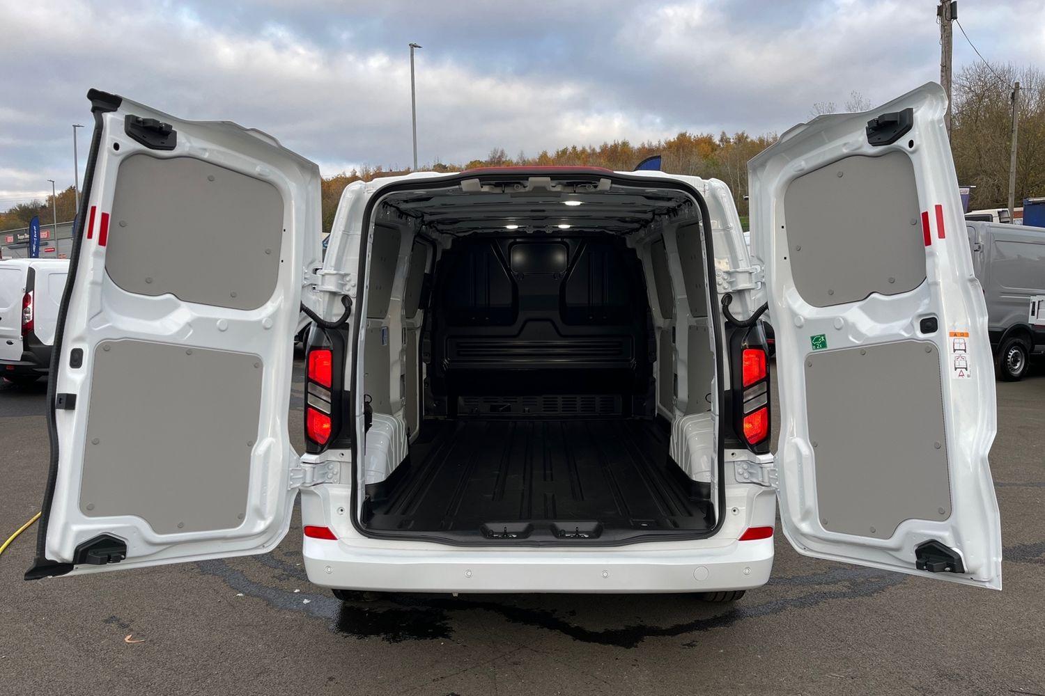Ford TRANSIT CUSTOM Photo 6