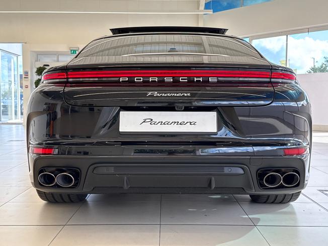 PORSCHE Panamera Photo 17