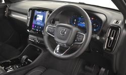 Volvo XC40 Photo 2