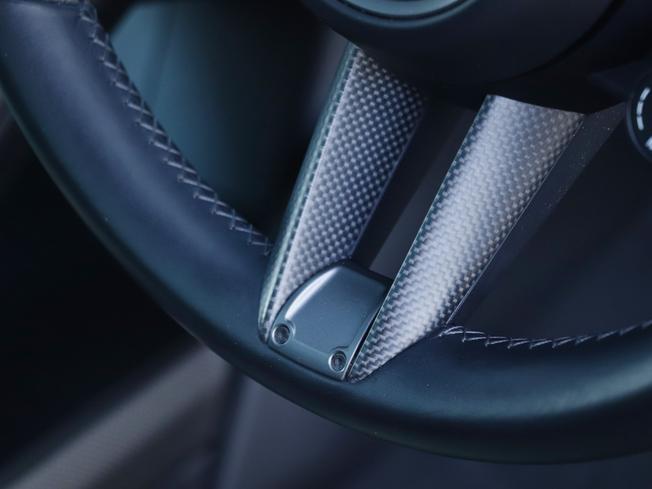 PORSCHE Taycan Photo 28