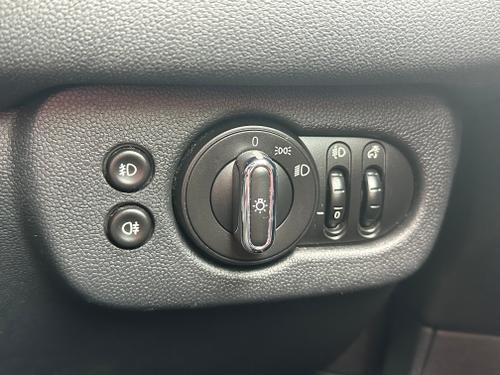 MINI Clubman Photo e6c02d85-b403-42dd-b4fe-4259c3cda03b.jpeg