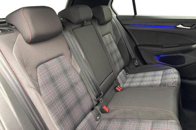 VOLKSWAGEN Golf Photo 9