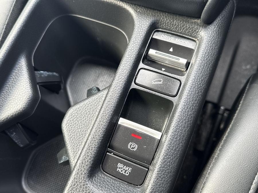 Honda HR-V Photo e6d63d48-f5bd-4ae6-886a-36156623b34c.jpg