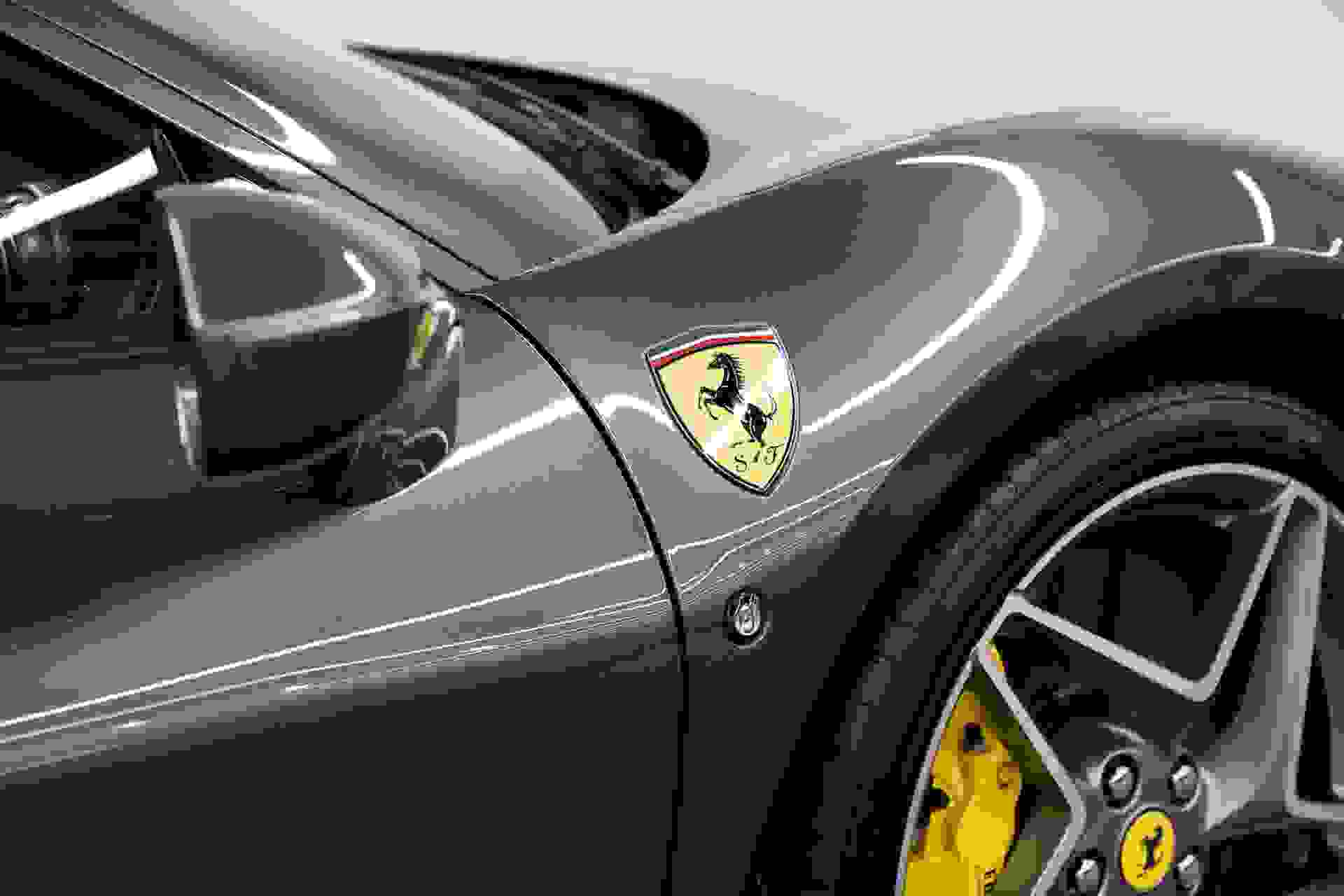 Ferrari F8 Photo e6dc225e-3f56-431b-9fd3-477dc97655c5.jpg