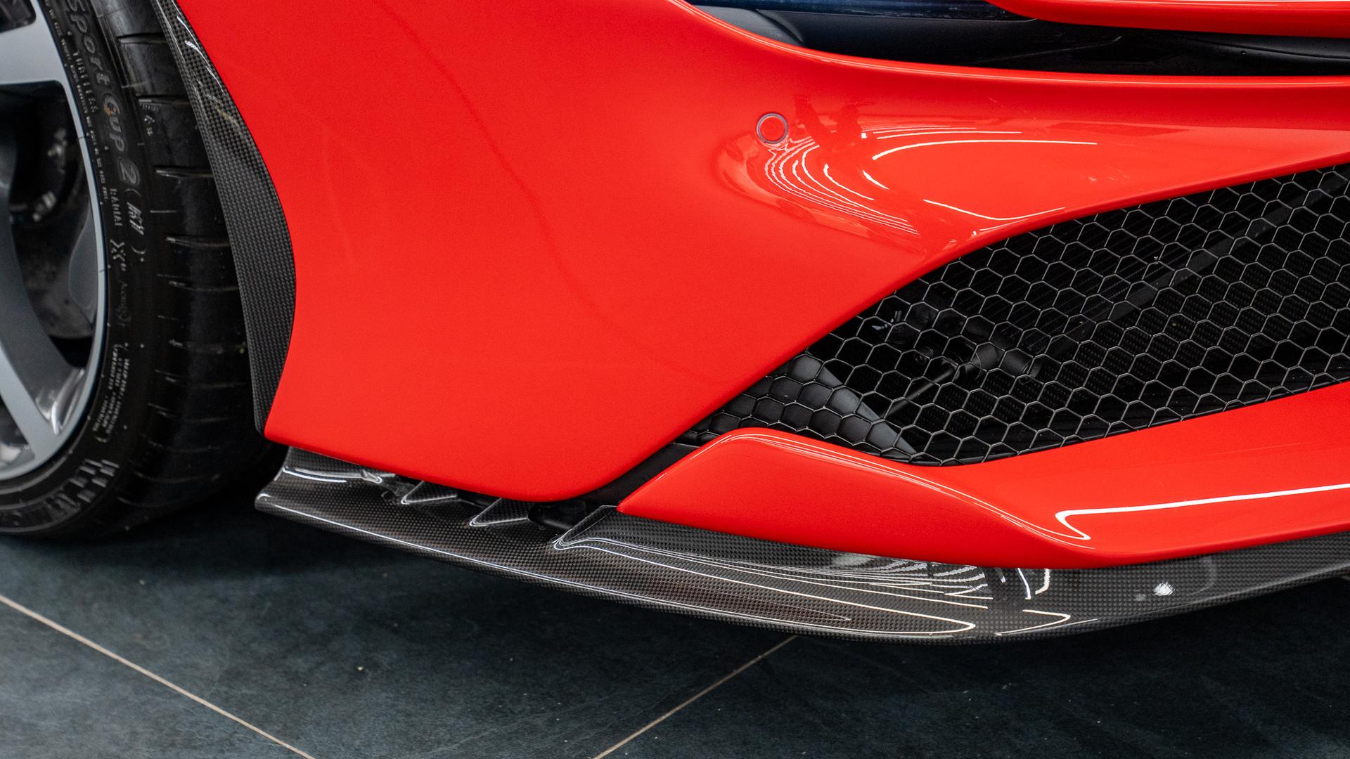 Ferrari SF90 Photo e70b0046-6cf7-4f53-8332-027f2d5a3970.jpg