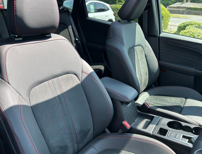 Ford Kuga Photo e713ed4f-4ba5-41ae-a57e-00bf17026c22.jpg