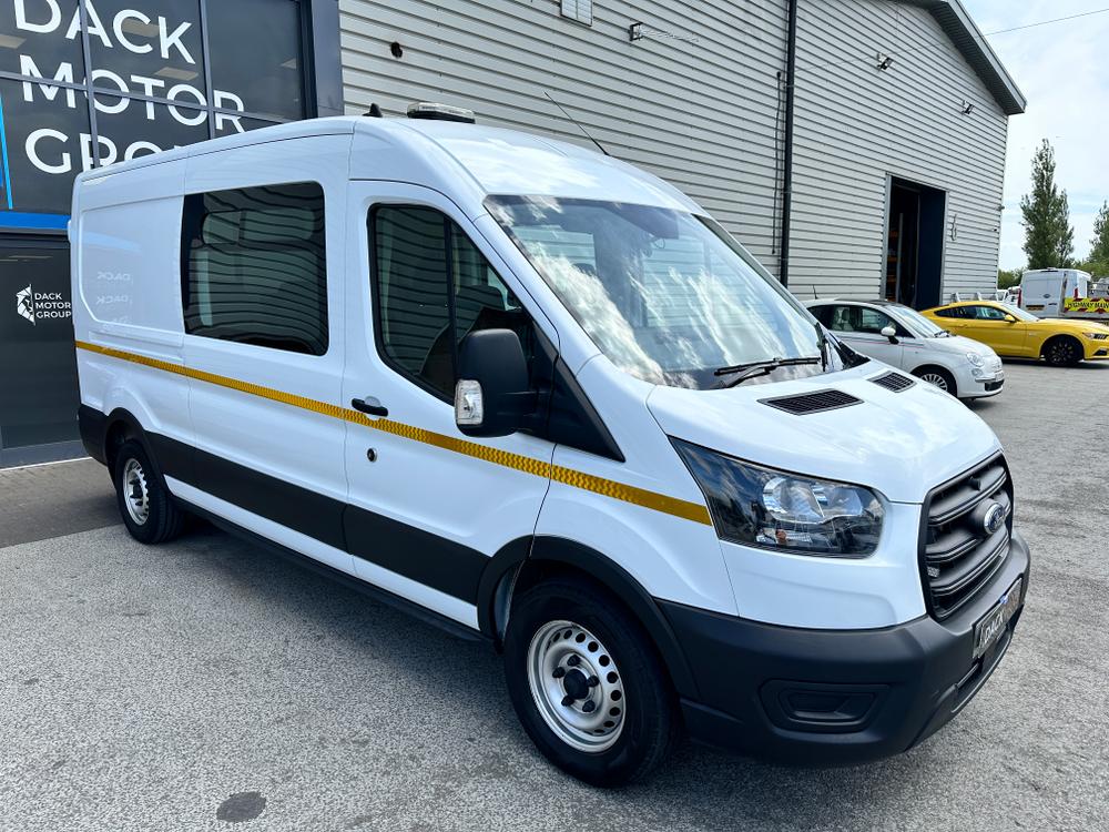 Ford Transit Photo e71d32c6-720e-4e17-a3ad-12a7d90041e5.jpg