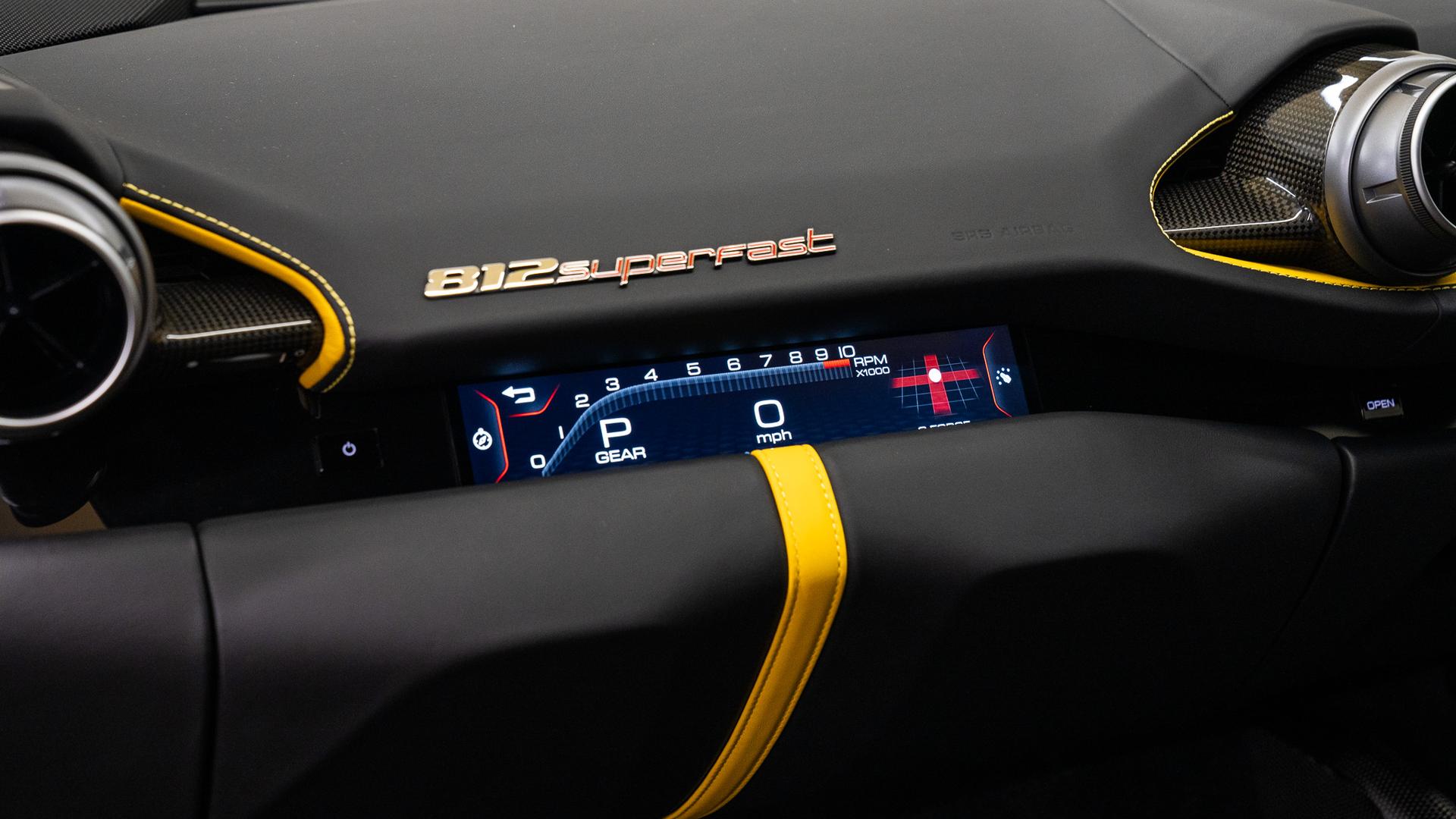 Ferrari 812 Photo e7307465-d6eb-47dc-8cdc-f33bdf194967.jpg