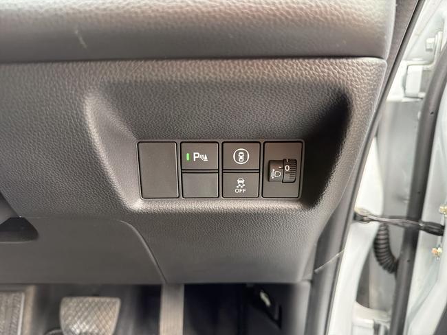 Honda Jazz Photo e7388662-e4c4-4fae-9cfe-3c7982a86c79.jpg