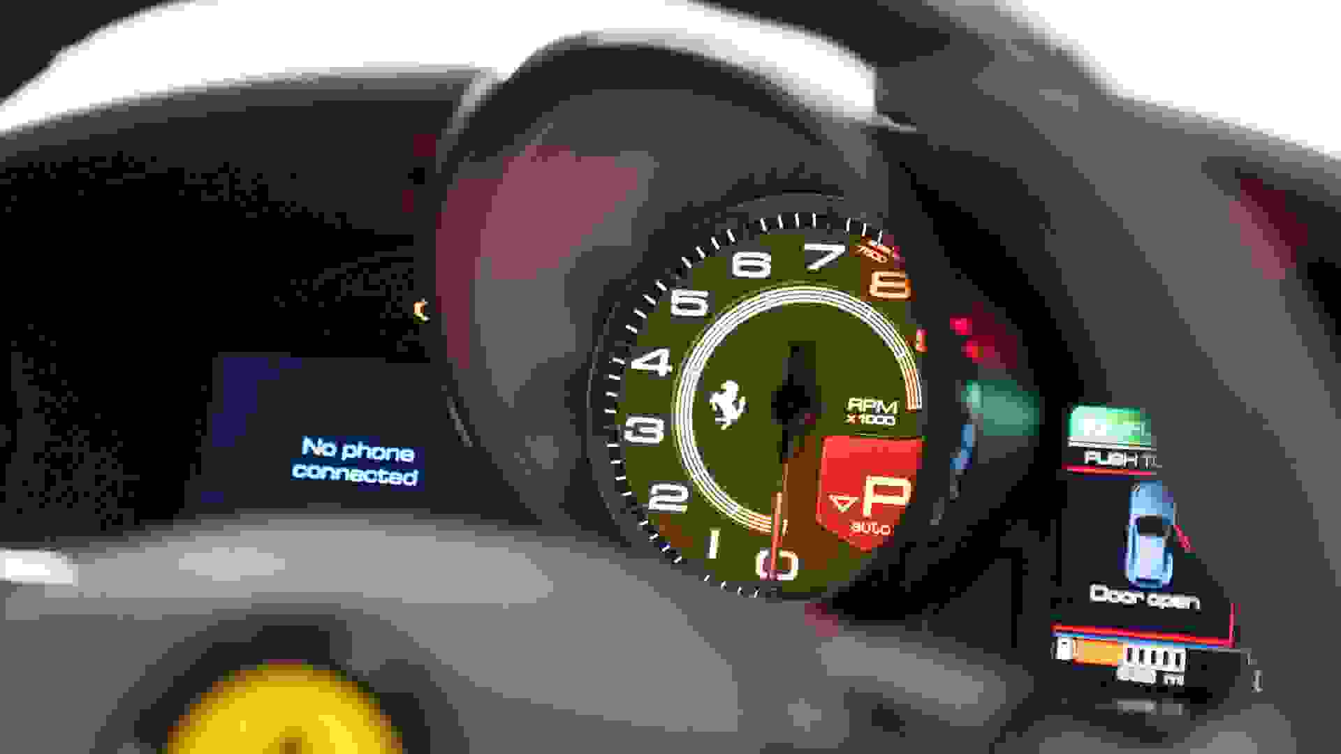 Ferrari GTC4 LUSSO T Photo e73a1b32-e356-4df1-a1f4-d0ea025aa2bf.jpg