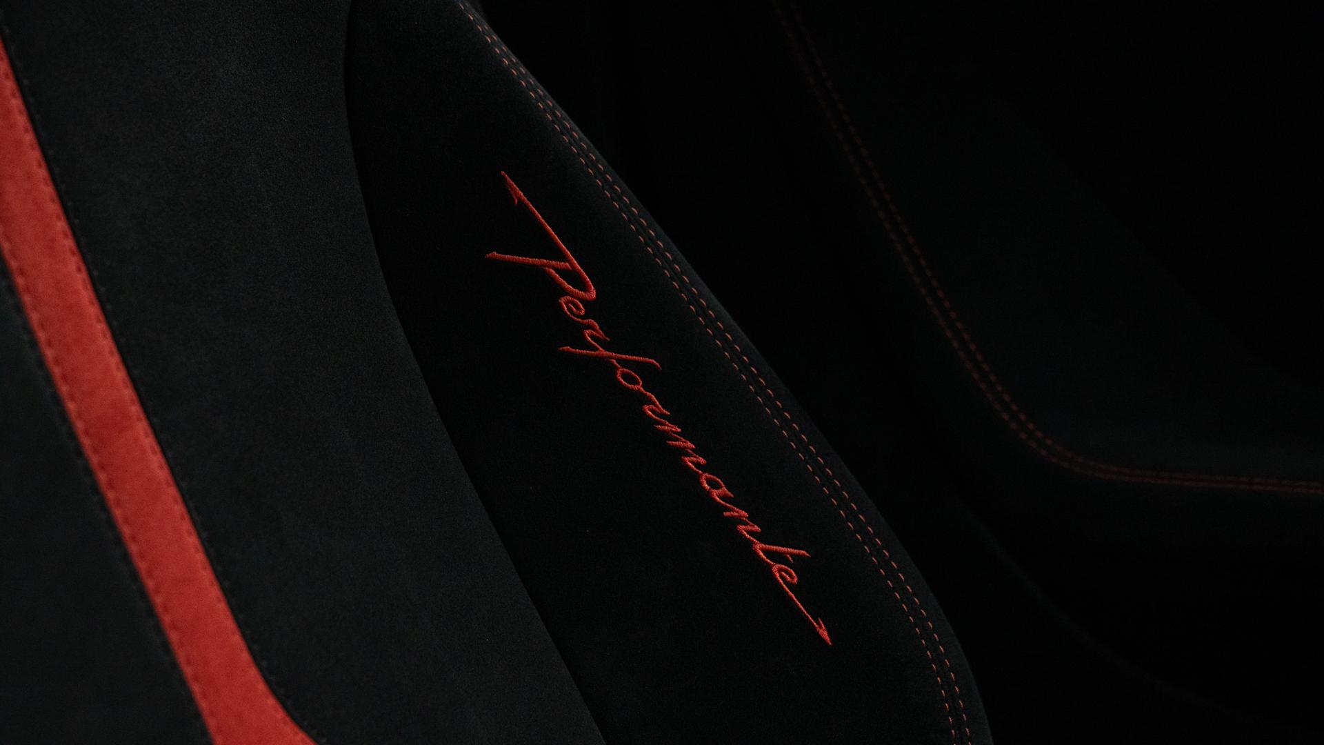 LAMBORGHINI Huracan Photo e7407e71-9686-4a34-9627-f7a24c68d9ea.jpg