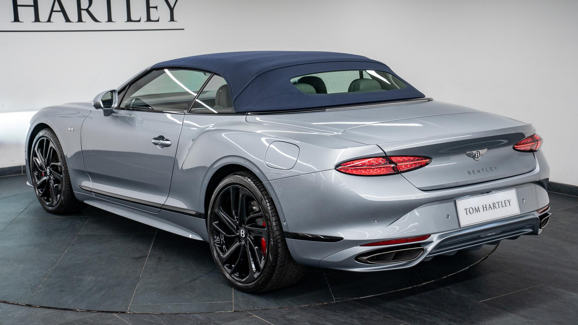 Bentley Continental Photo e74392f0-4dba-42d8-833c-c33b1bb67589.jpg
