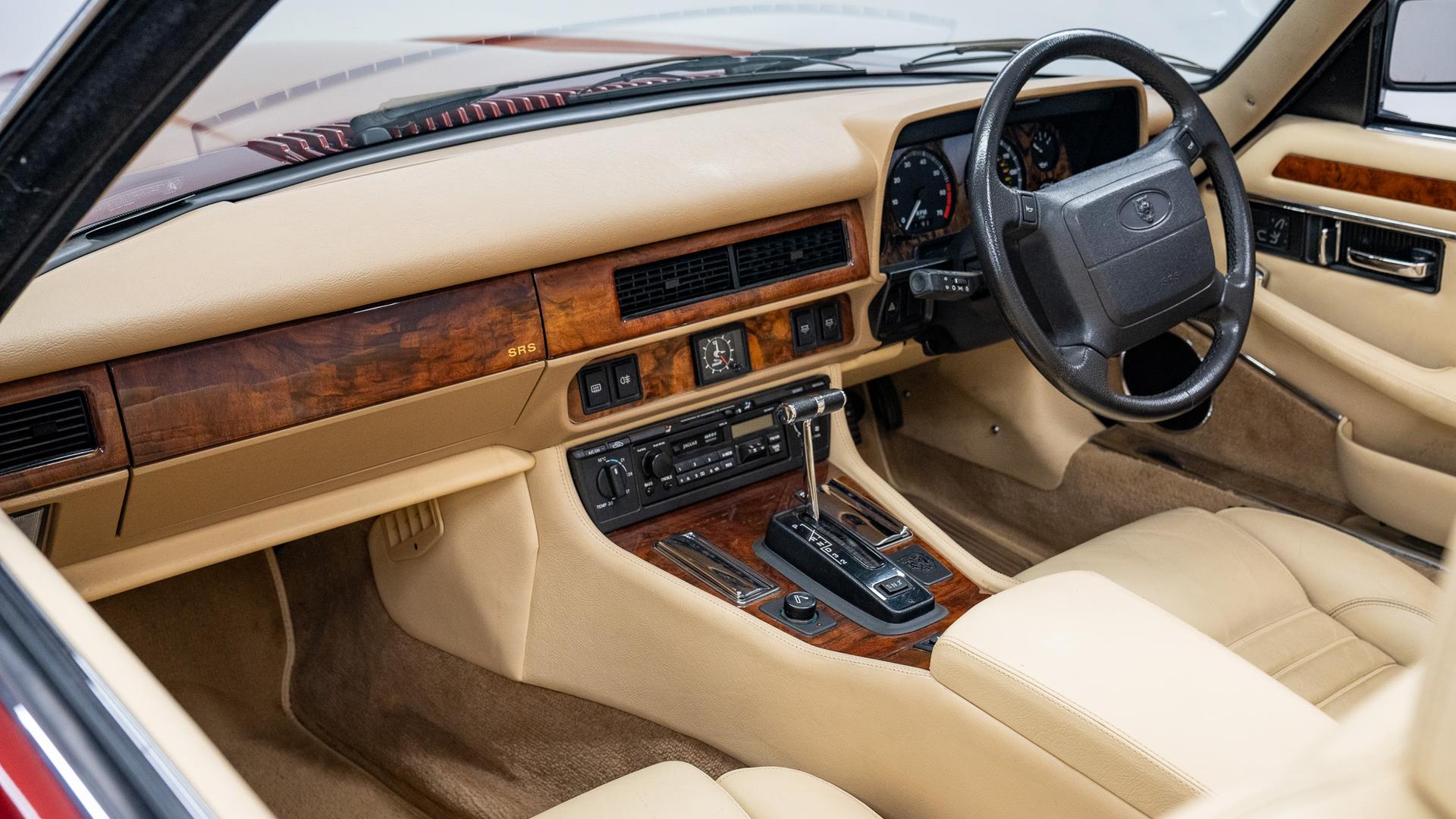 Jaguar XJ-S Photo e74c066b-d537-40b5-b50a-d53b98d8e927.jpg