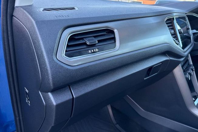 Volkswagen T-Roc Photo 42