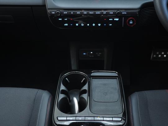 Hyundai IONIQ 5 Photo e75eabd4-7aa6-4d7c-8bd6-cd9c6a54692a.jpg